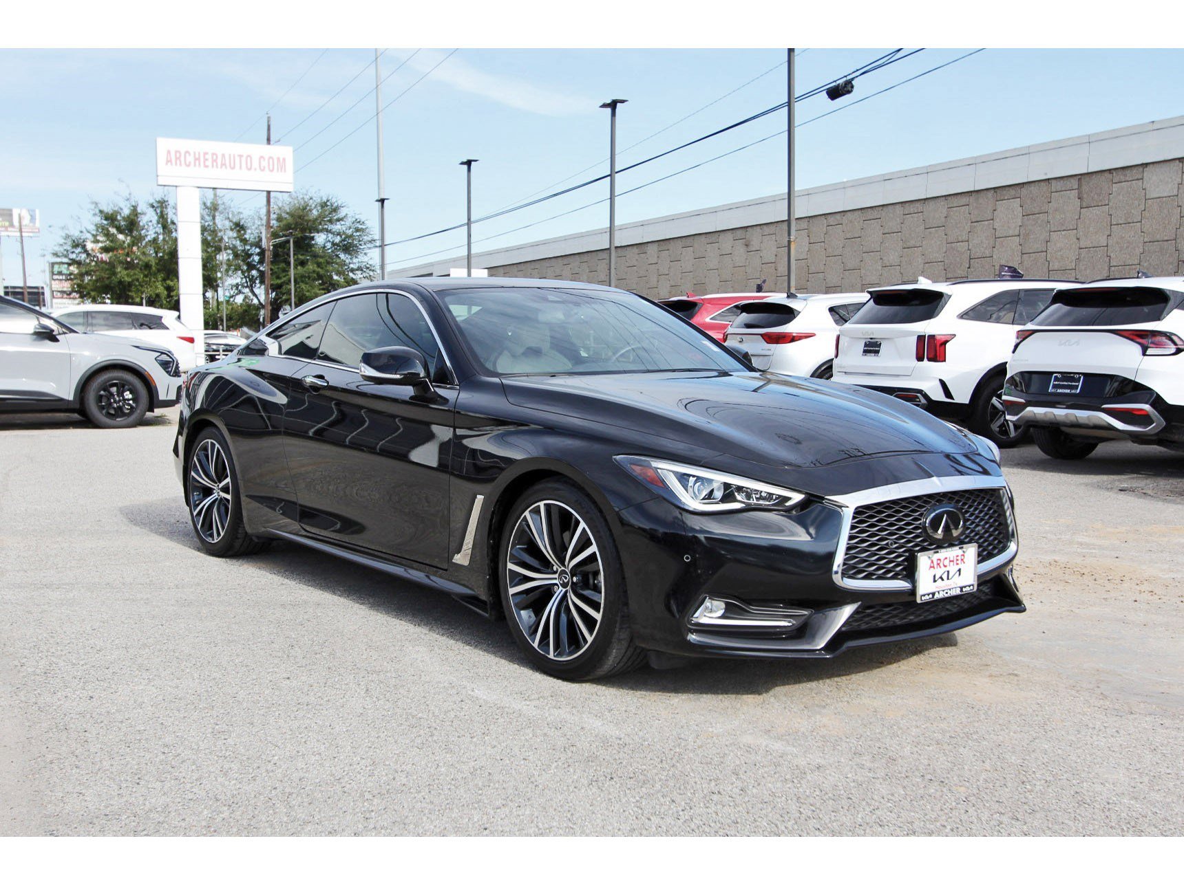 Used 2022 INFINITI Q60 3.0t Luxe w/ Essential Package image 9