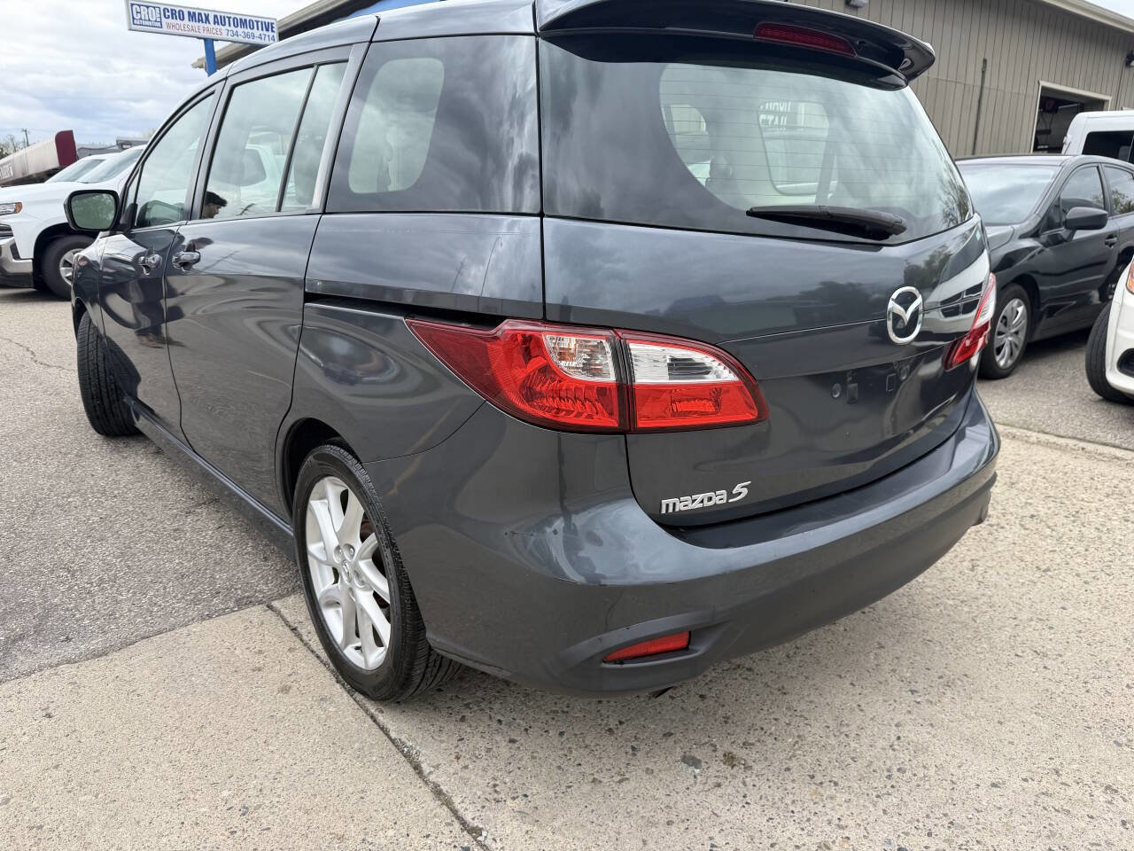 Used 2012 MAZDA MAZDA5 Grand Touring FWD image 25