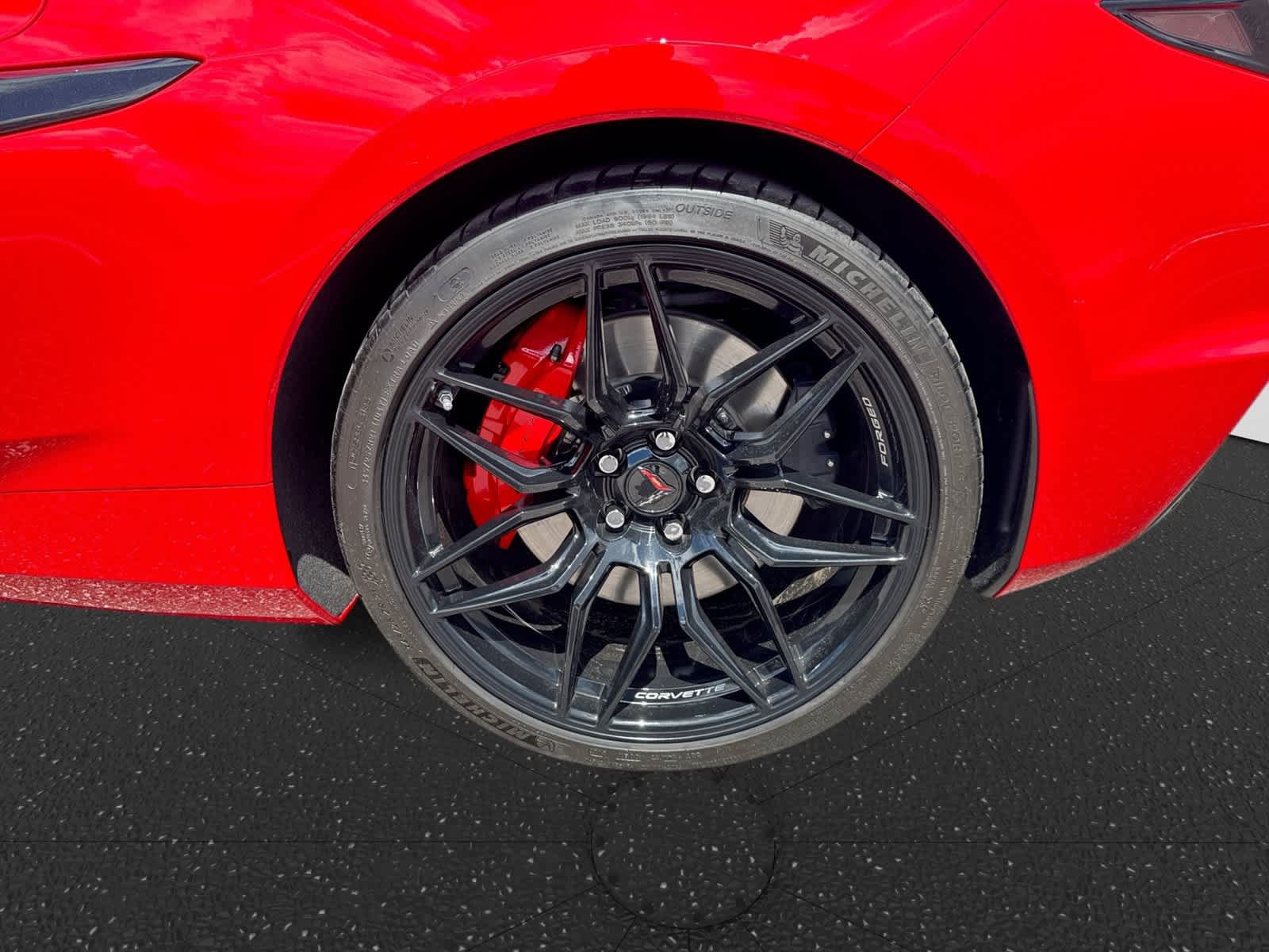 Used 2024 Chevrolet Corvette Z06 RWD image 20