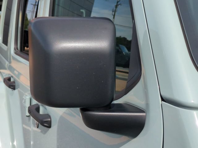 Used 2024 Jeep Wrangler Unlimited Sahara w/ Technology Group AWD/4WD image 12