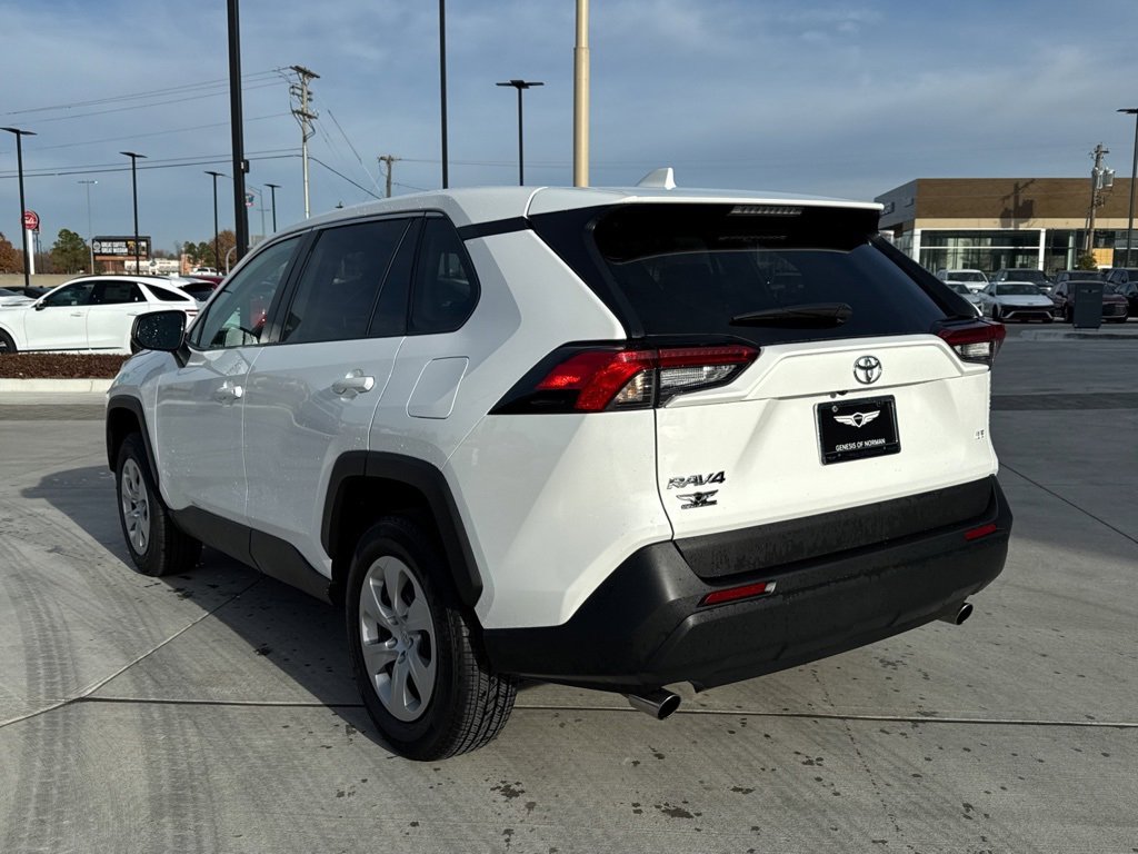 Used 2024 Toyota RAV4 LE image 22