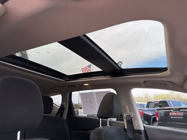 Used 2018 Nissan Murano SV w/ Premium Package image 12