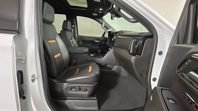 Used 2025 GMC Sierra 1500 AT4 w/ AT4 Premium Package AWD/4WD image 30
