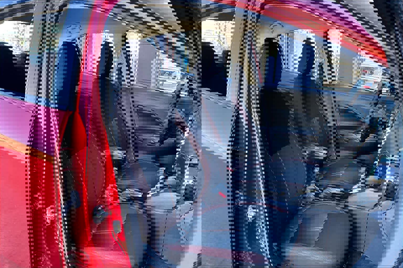 Used 2022 Nissan Versa SR w/ Trunk Package image 8