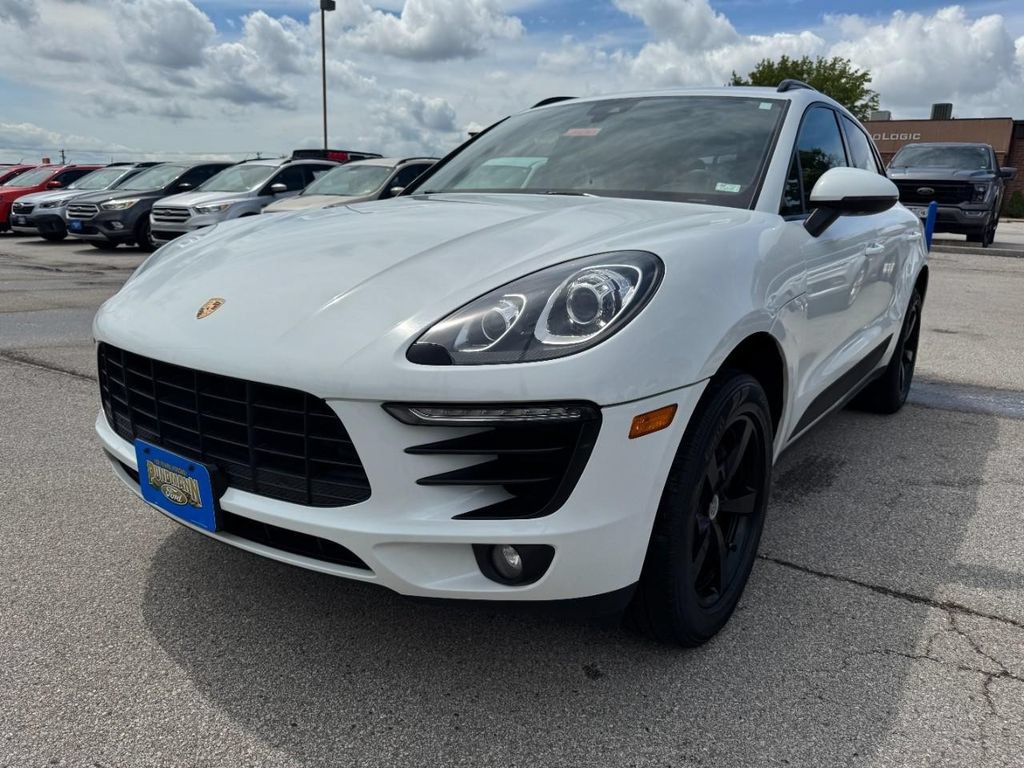 Used 2018 Porsche Macan AWD/4WD image 7