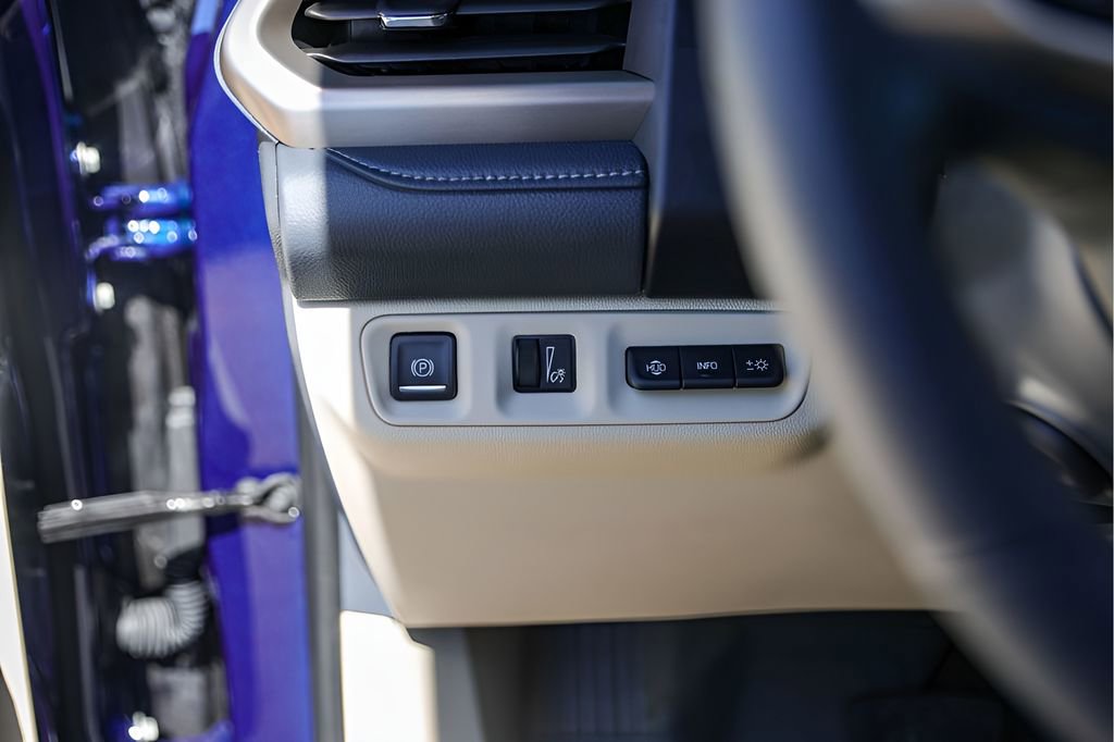 Used 2023 GMC Acadia Denali image 18