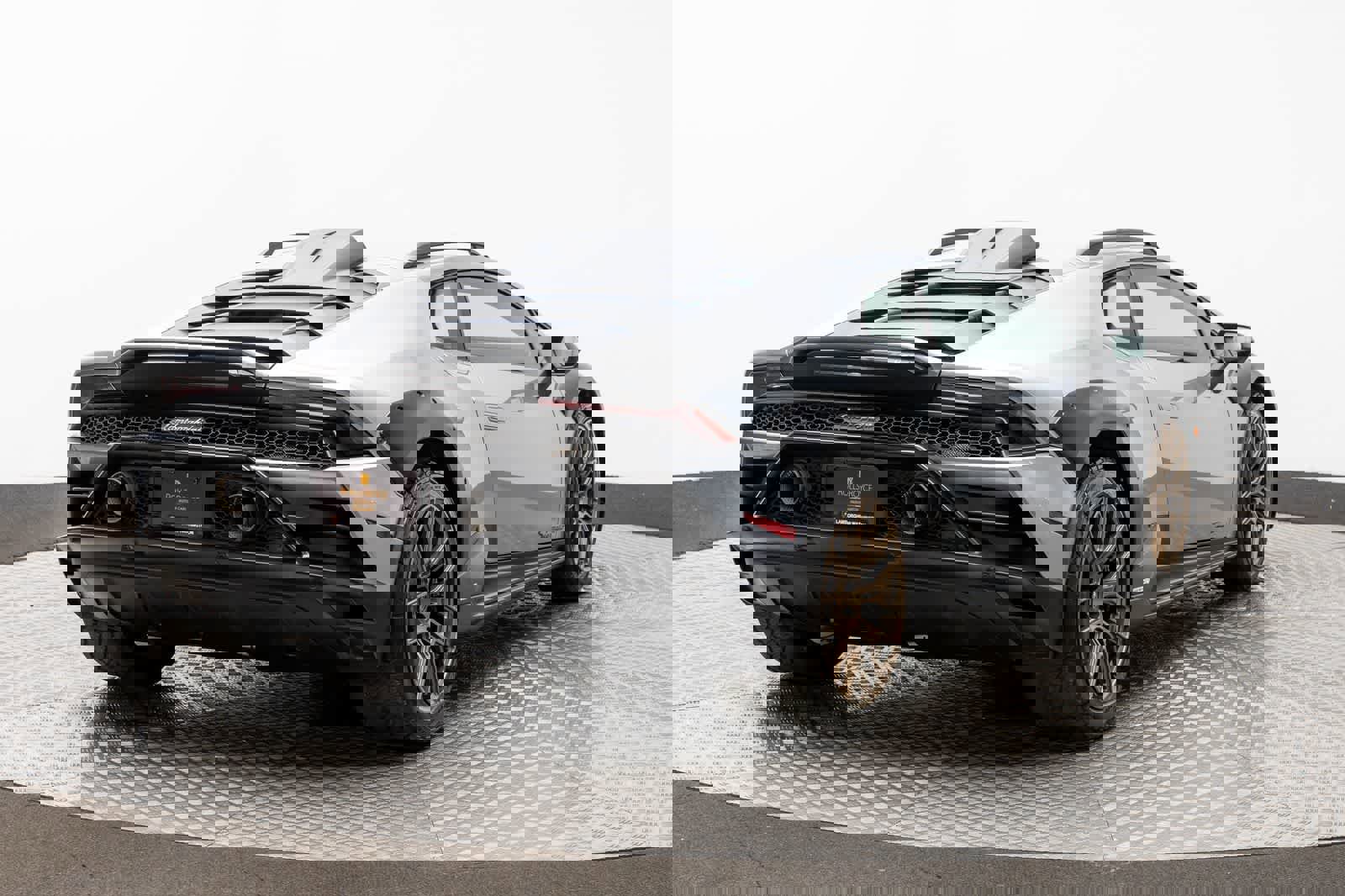 Used 2024 Lamborghini Huracan Sterrato image 22