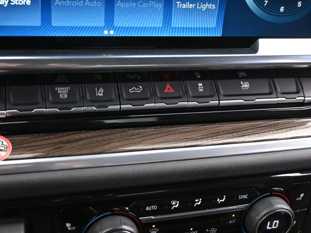 Used 2025 Chevrolet Silverado 2500 LT w/ Convenience Package image 20