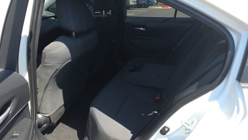 Used 2021 Toyota Corolla LE FWD image 23