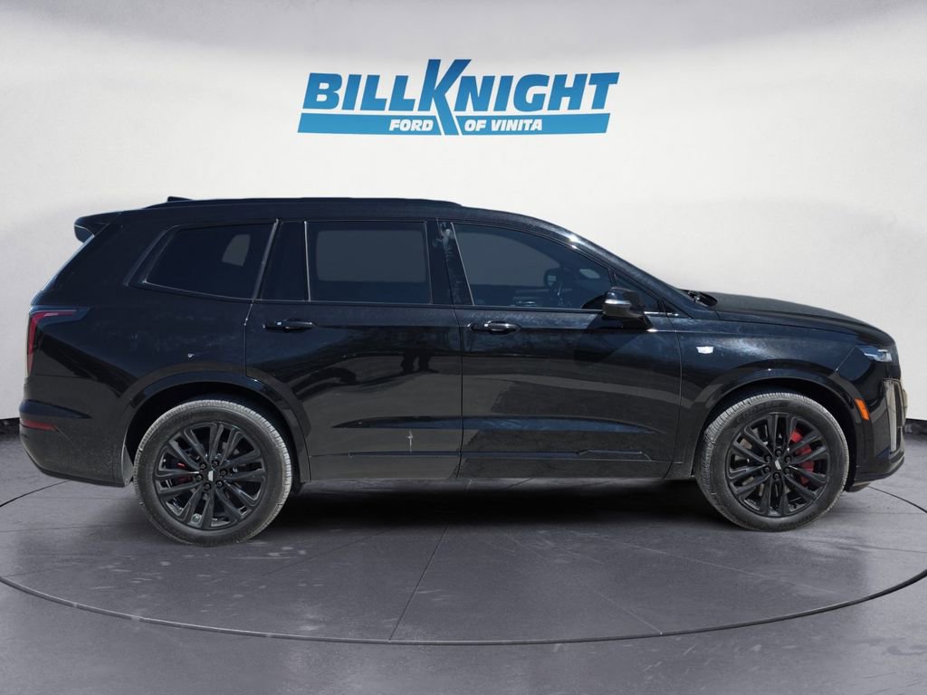 Used 2022 Cadillac XT6 Sport w/ LPO, ONYX Package AWD/4WD image 6