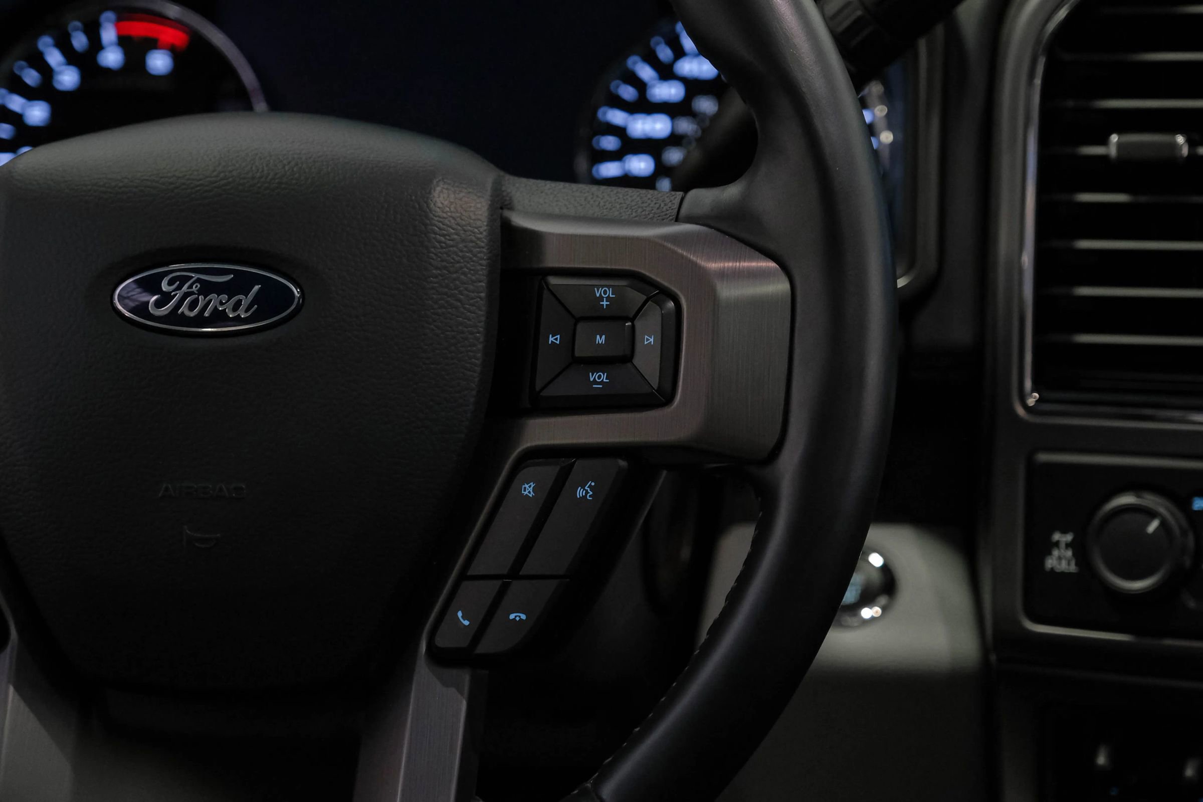 Used 2022 Ford F250 Limited image 16