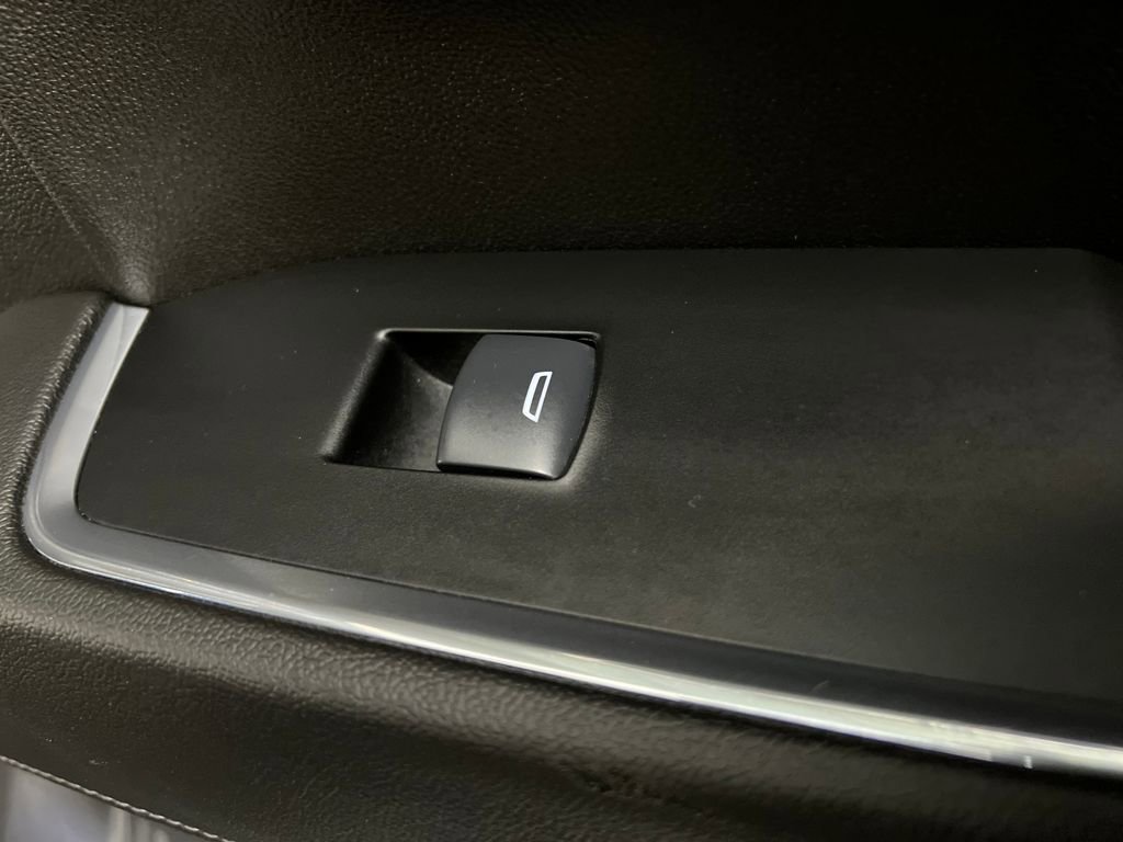 Used 2025 GMC Sierra 1500 SLT image 23