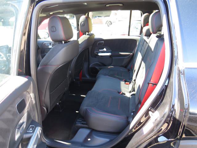 Used 2025 Mercedes-Benz GLB 35 AMG 4MATIC image 21