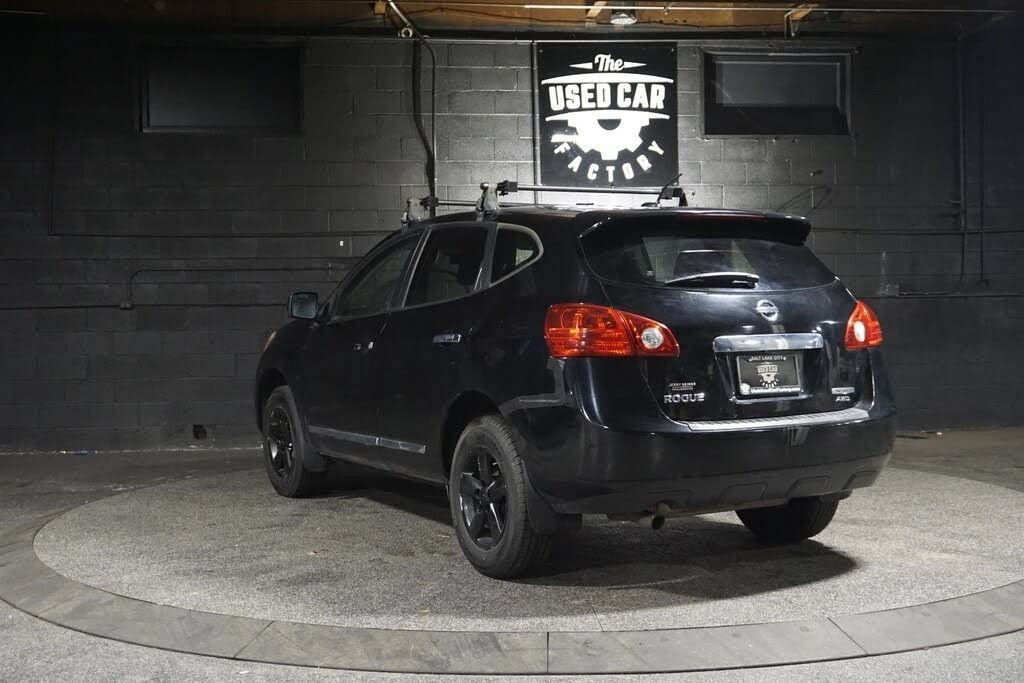 Used 2013 Nissan Rogue S w/ Special Edition Pkg AWD/4WD image 3
