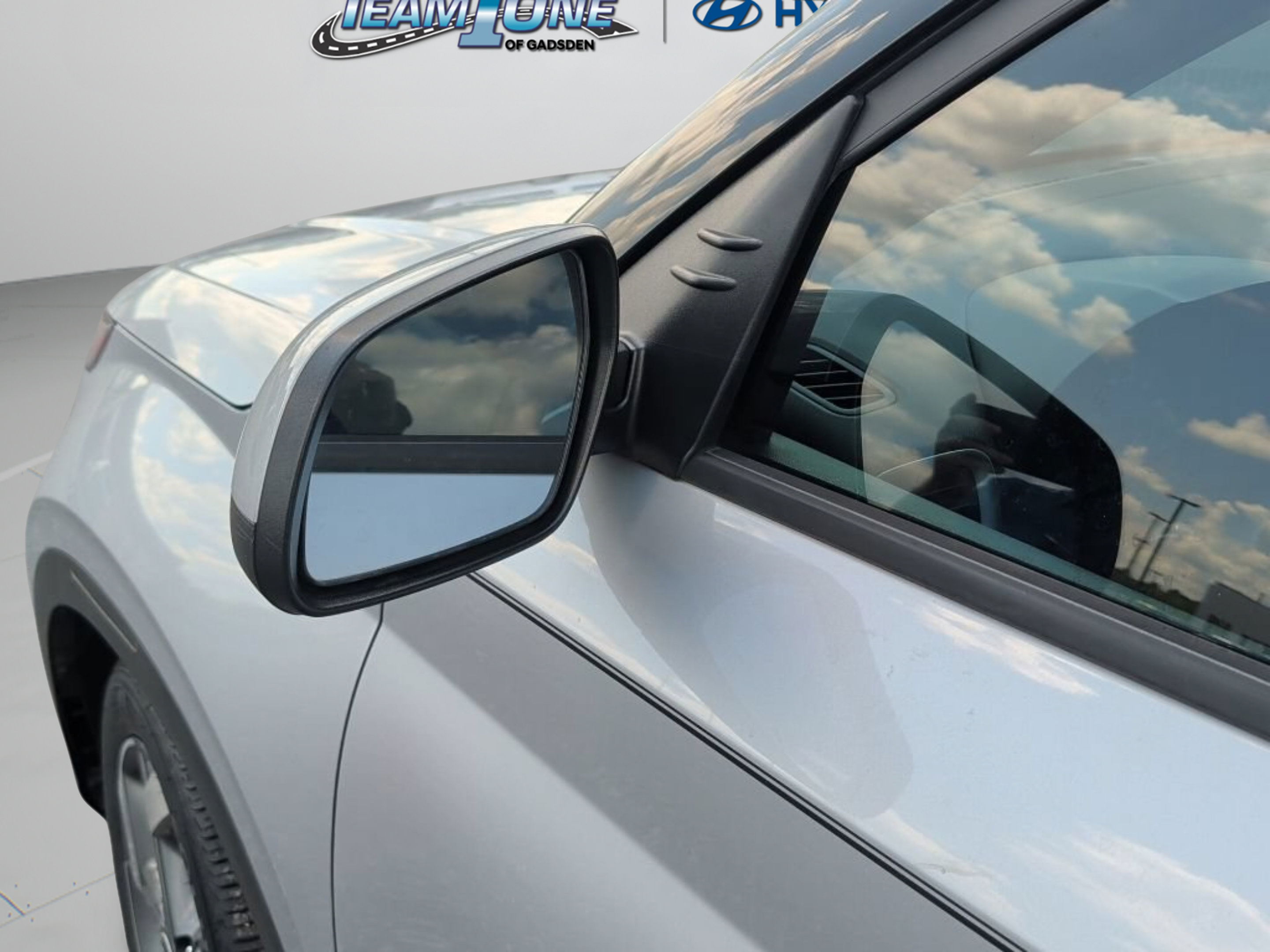 Used 2022 Hyundai Venue SEL FWD image 13