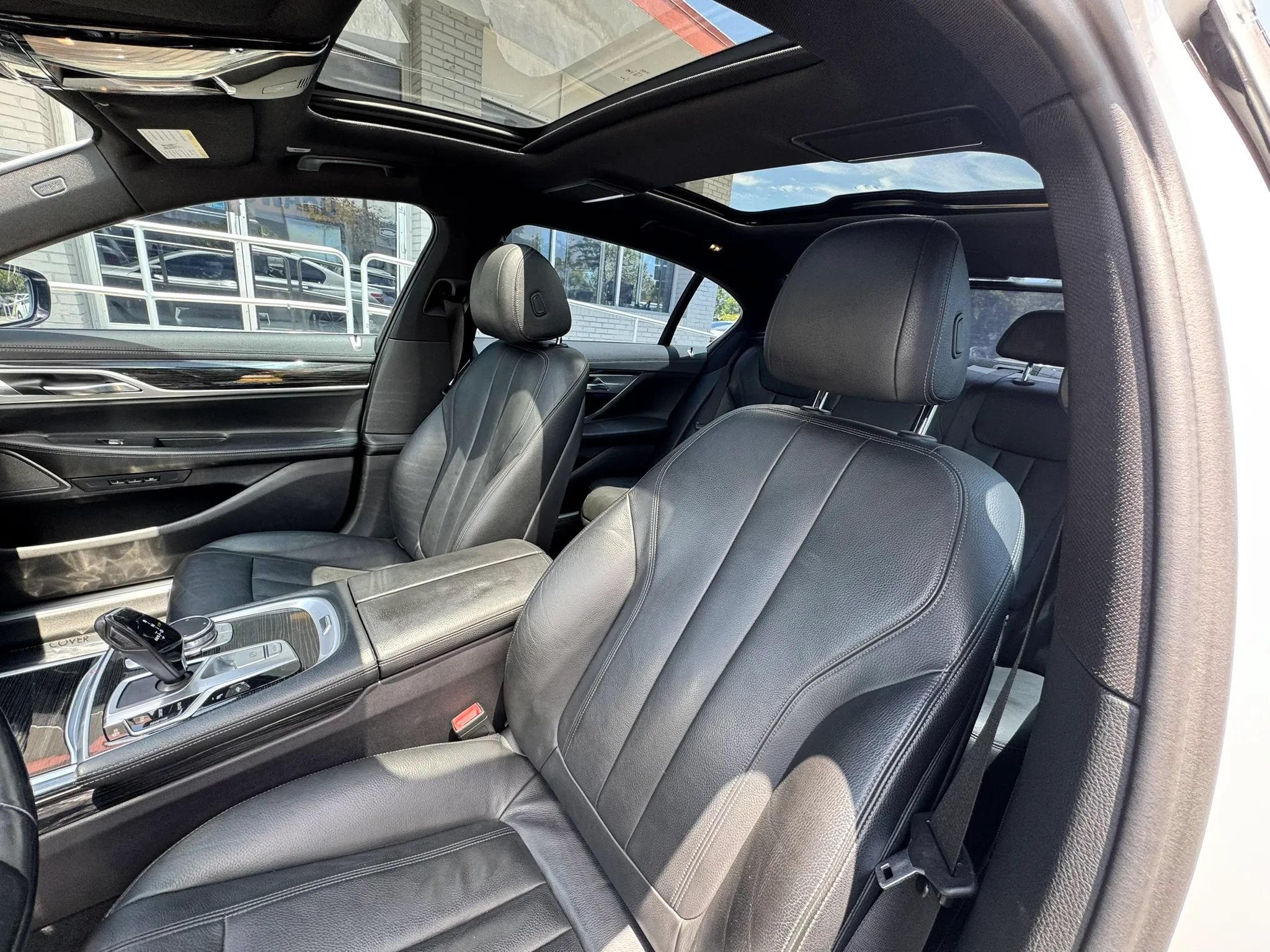 Used 2019 BMW 740i w/ M Sport Package RWD image 16