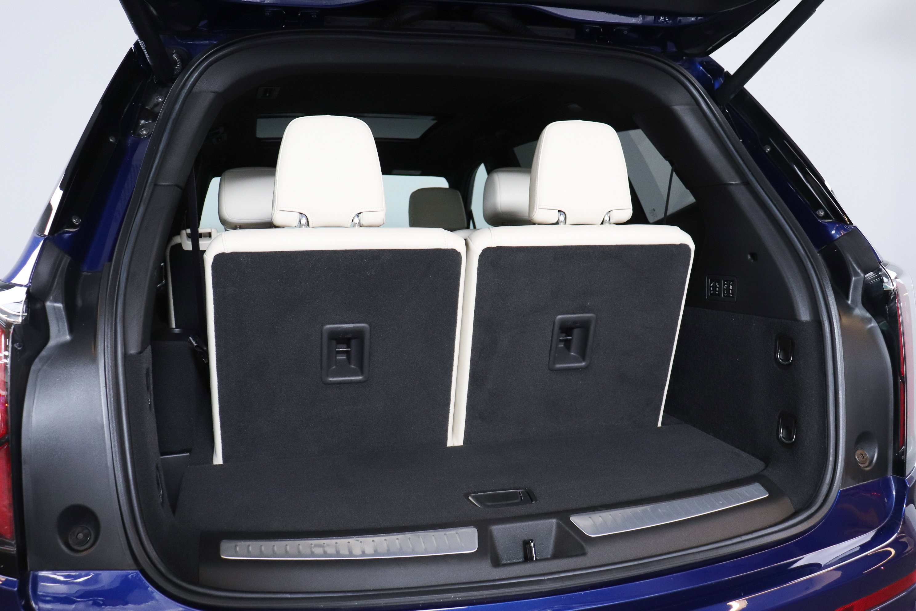 Used 2023 Cadillac XT6 Sport w/ Technology Package image 10