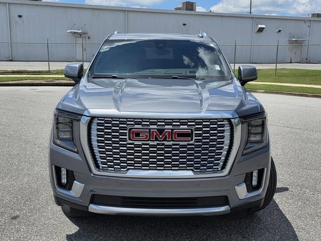 Used 2021 GMC Yukon Denali w/ Denali Premium Package AWD/4WD image 2