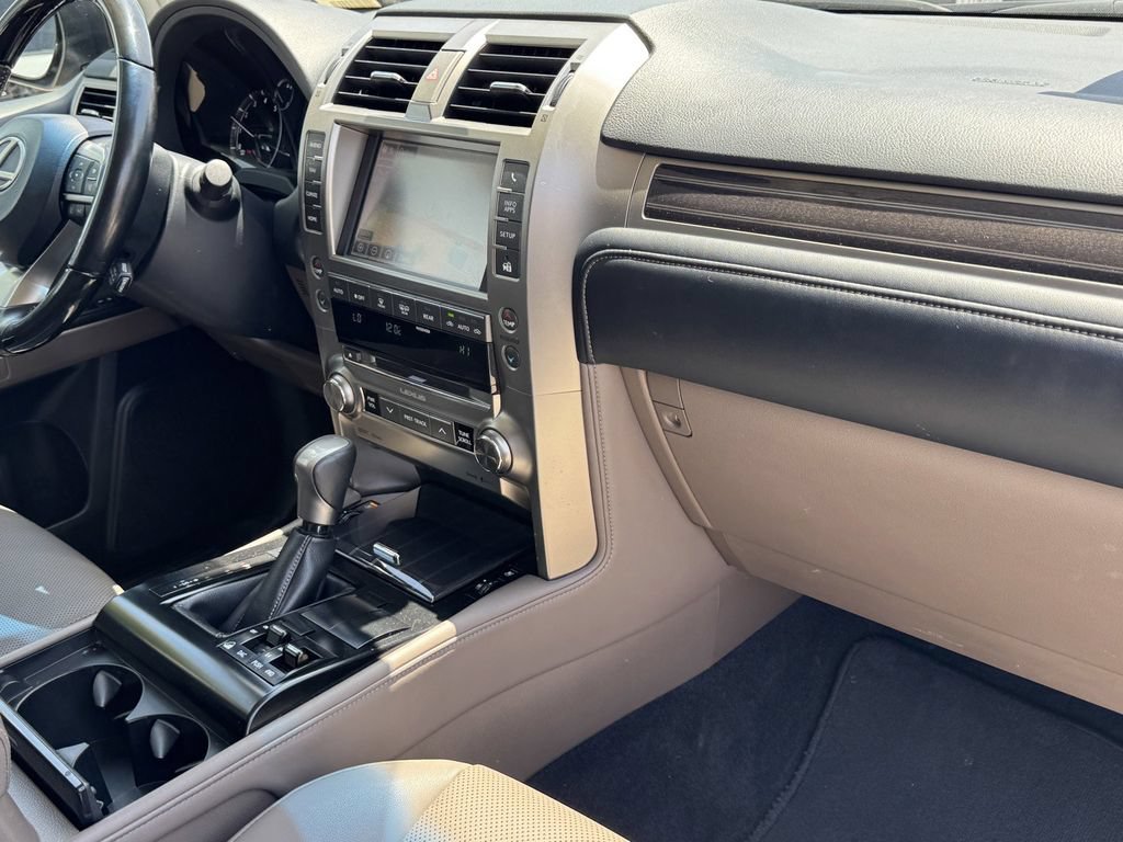 Used 2020 Lexus GX 460 Premium w/ Premium Package AWD/4WD image 7