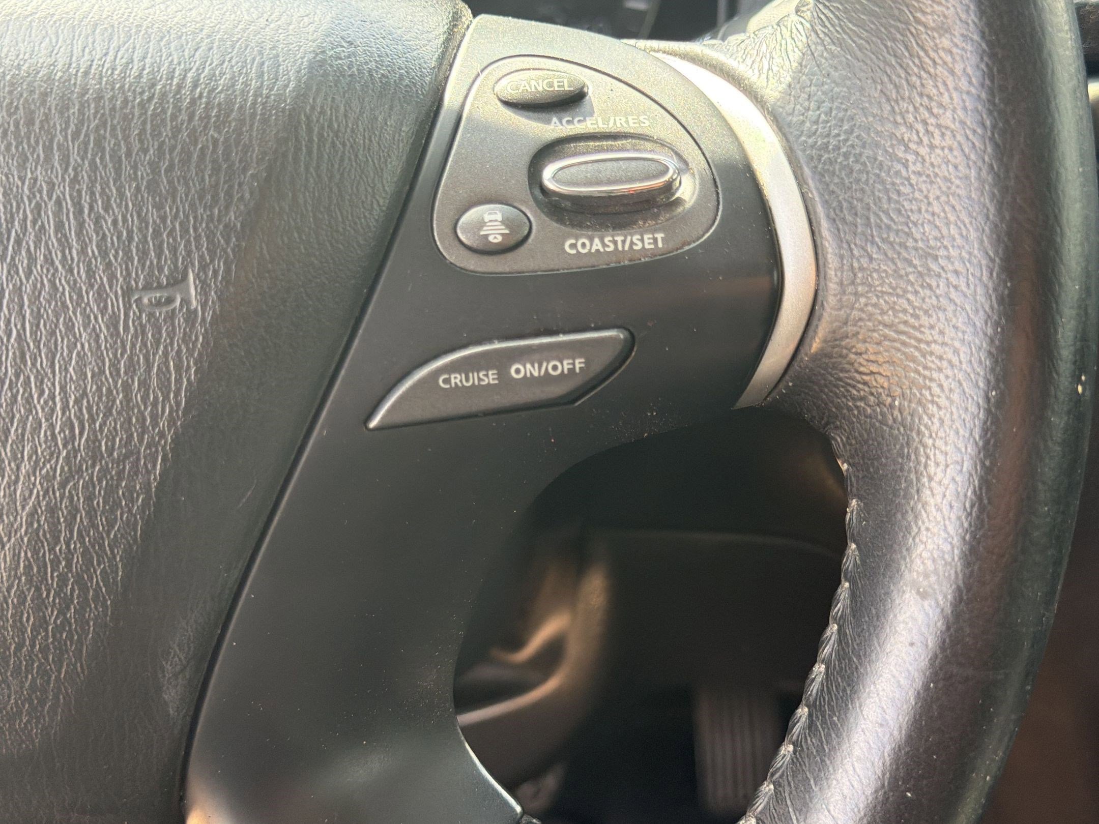 Used 2019 Nissan Pathfinder SV image 20