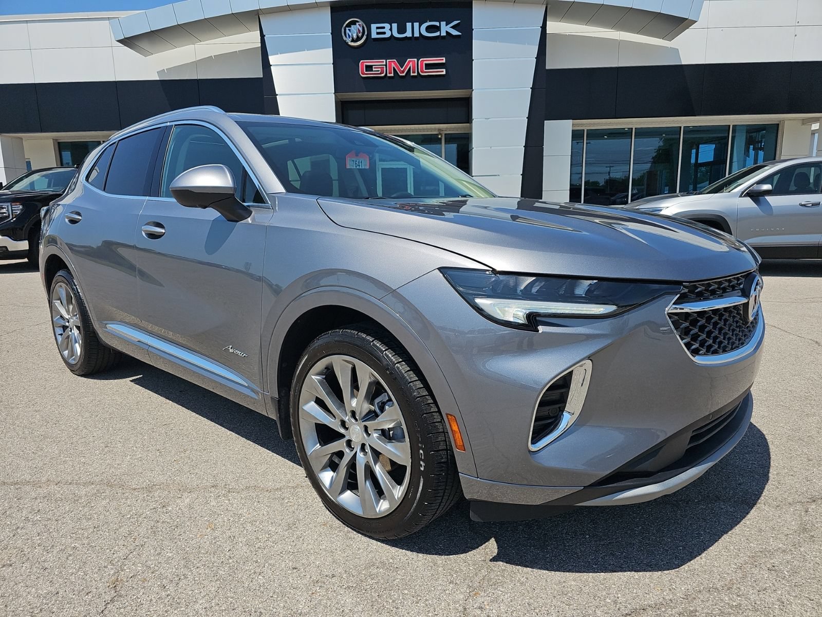 Used 2021 Buick Envision Avenir AWD/4WD image 1
