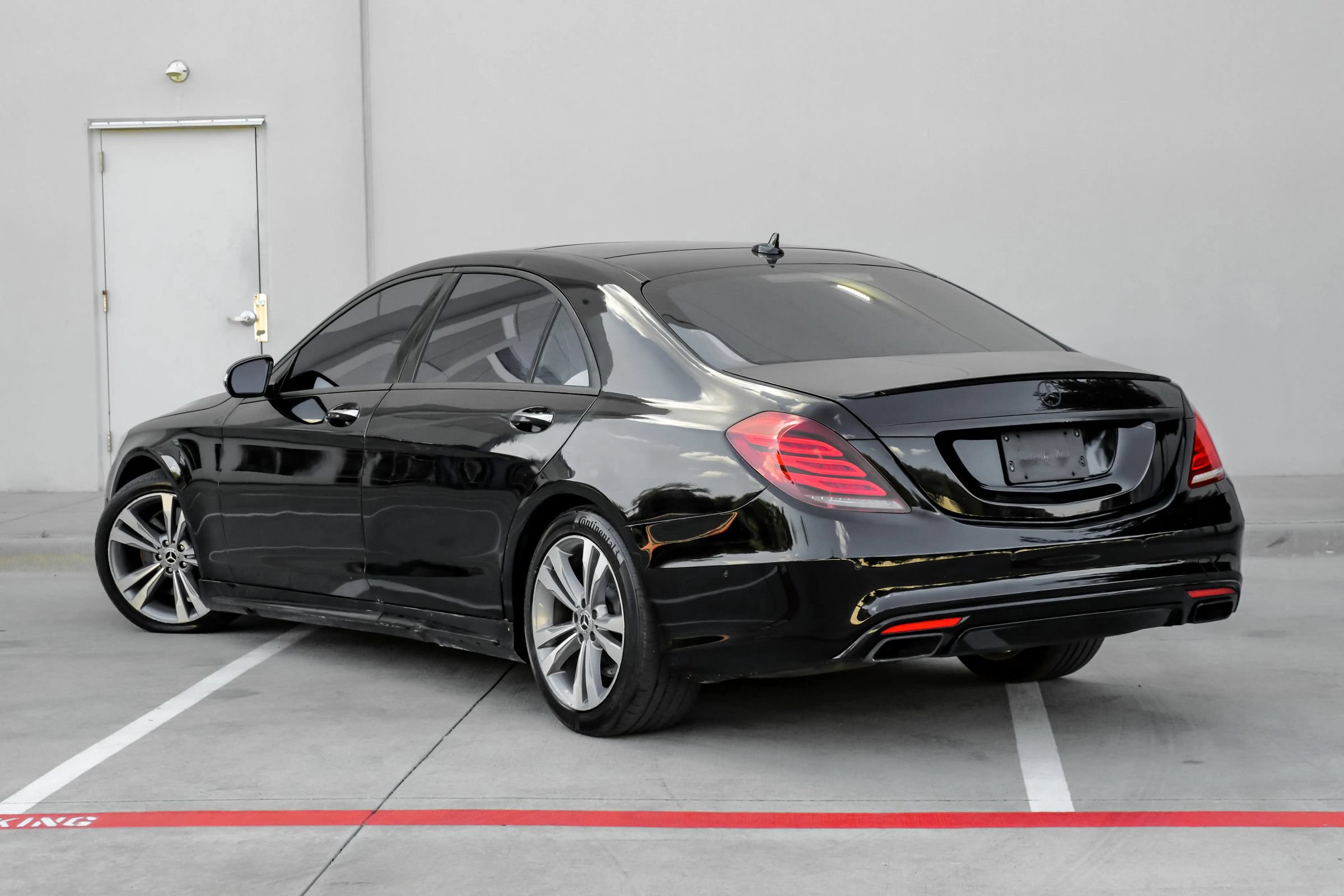 Used 2016 Mercedes-Benz S 550 4MATIC Sedan w/ Sport Package image 9
