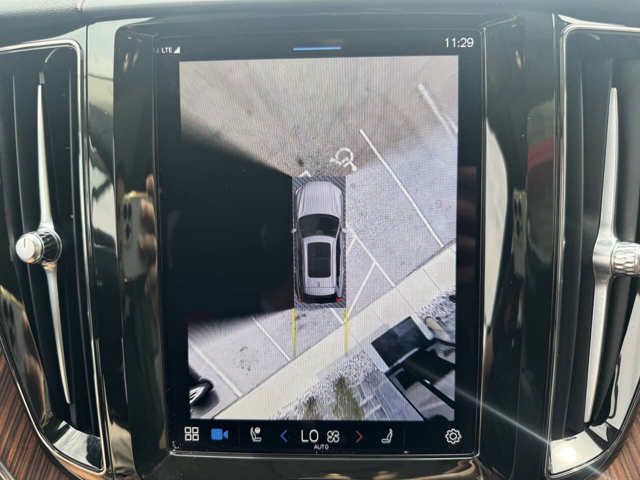 Used 2024 Volvo XC60 B5 Plus image 10