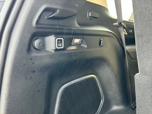 Certified 2022 Jeep Grand Cherokee L Limited RWD image 45