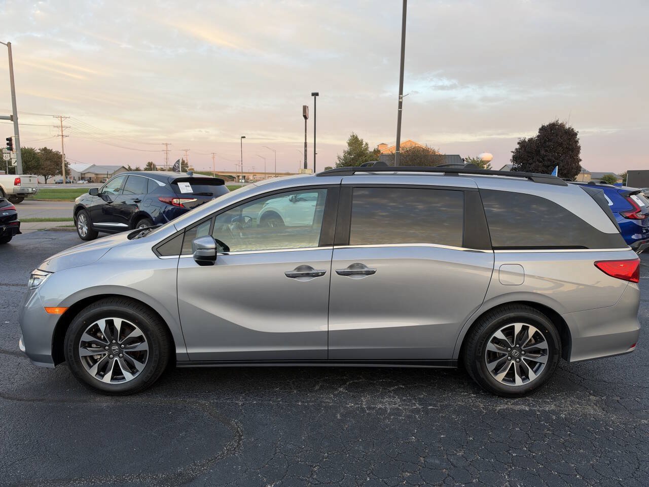 Used 2024 Honda Odyssey EX-L image 5
