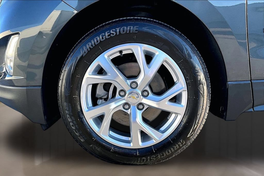 Used 2019 Chevrolet Equinox LT w/ Sun & Navigation Package AWD/4WD image 32
