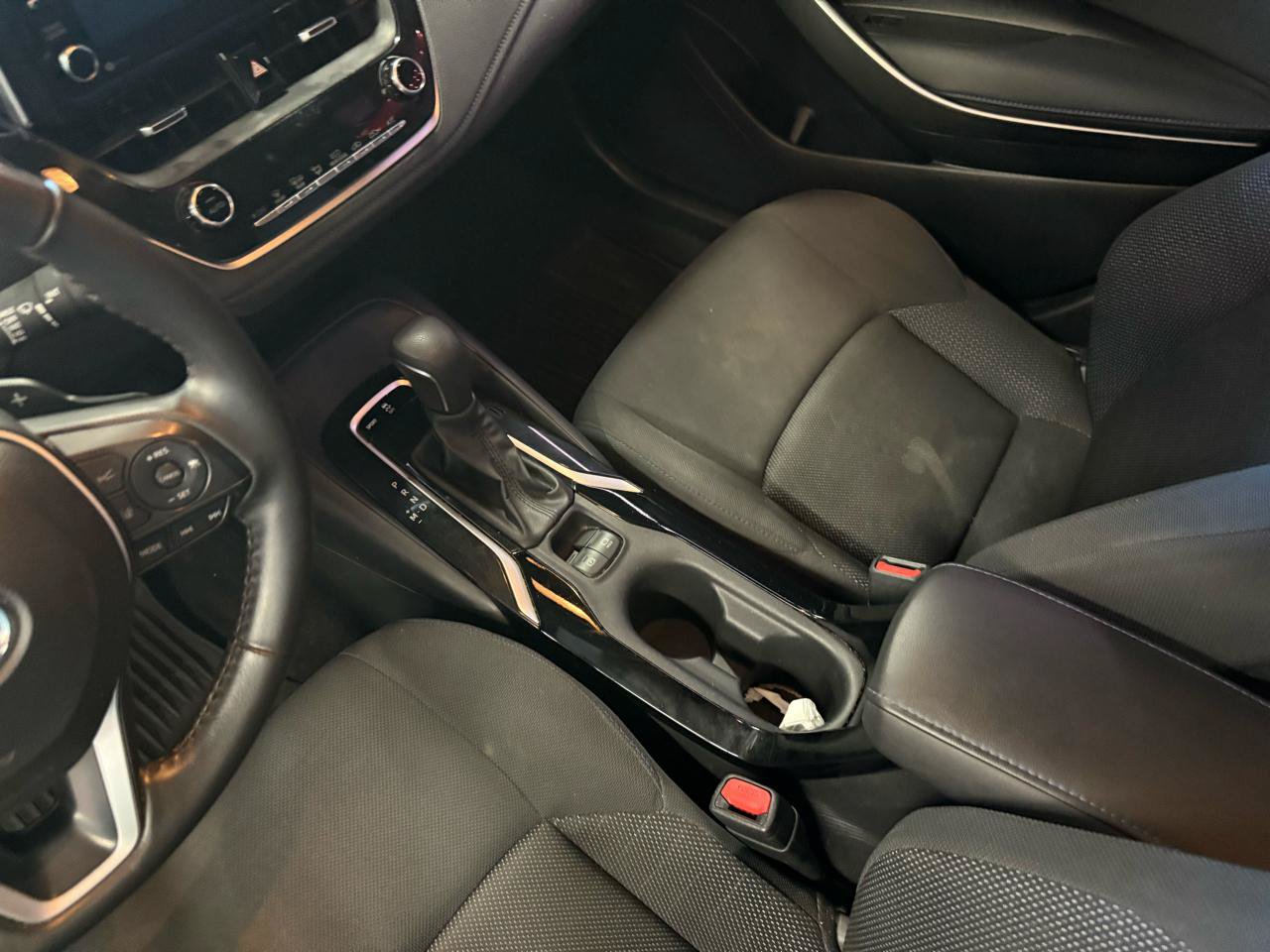 Used 2021 Toyota Corolla SE FWD image 14
