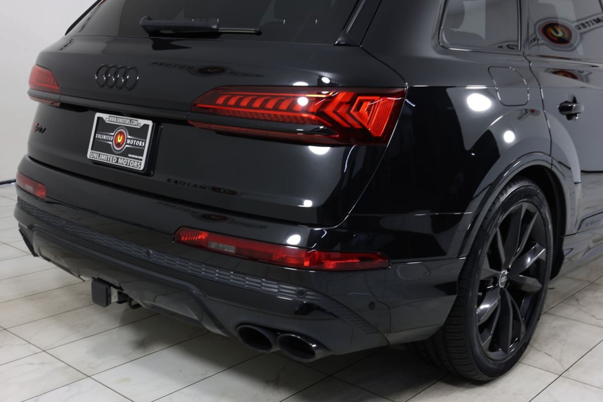 Used 2023 Audi SQ7 Prestige AWD/4WD image 45