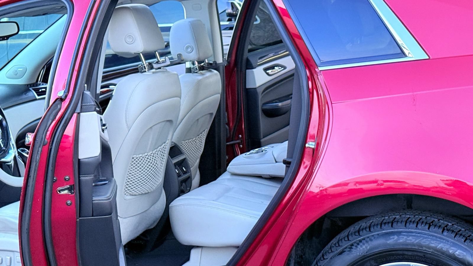 Used 2014 Cadillac SRX Luxury AWD/4WD image 9
