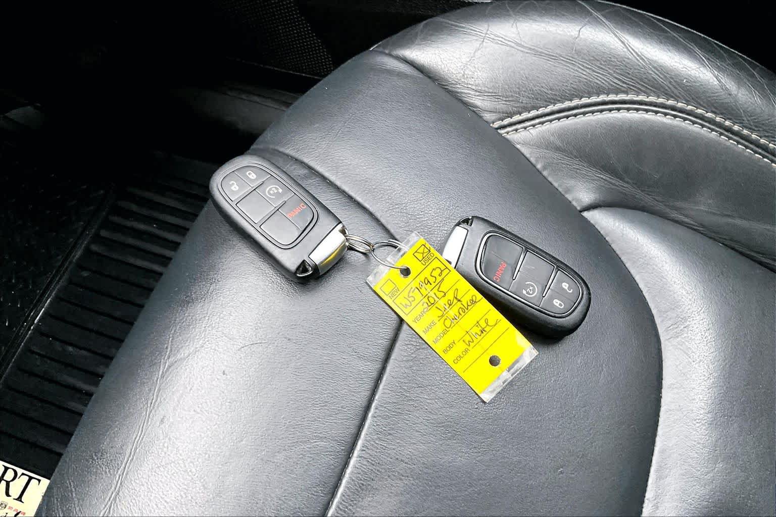 Used 2015 Jeep Cherokee Limited FWD image 14