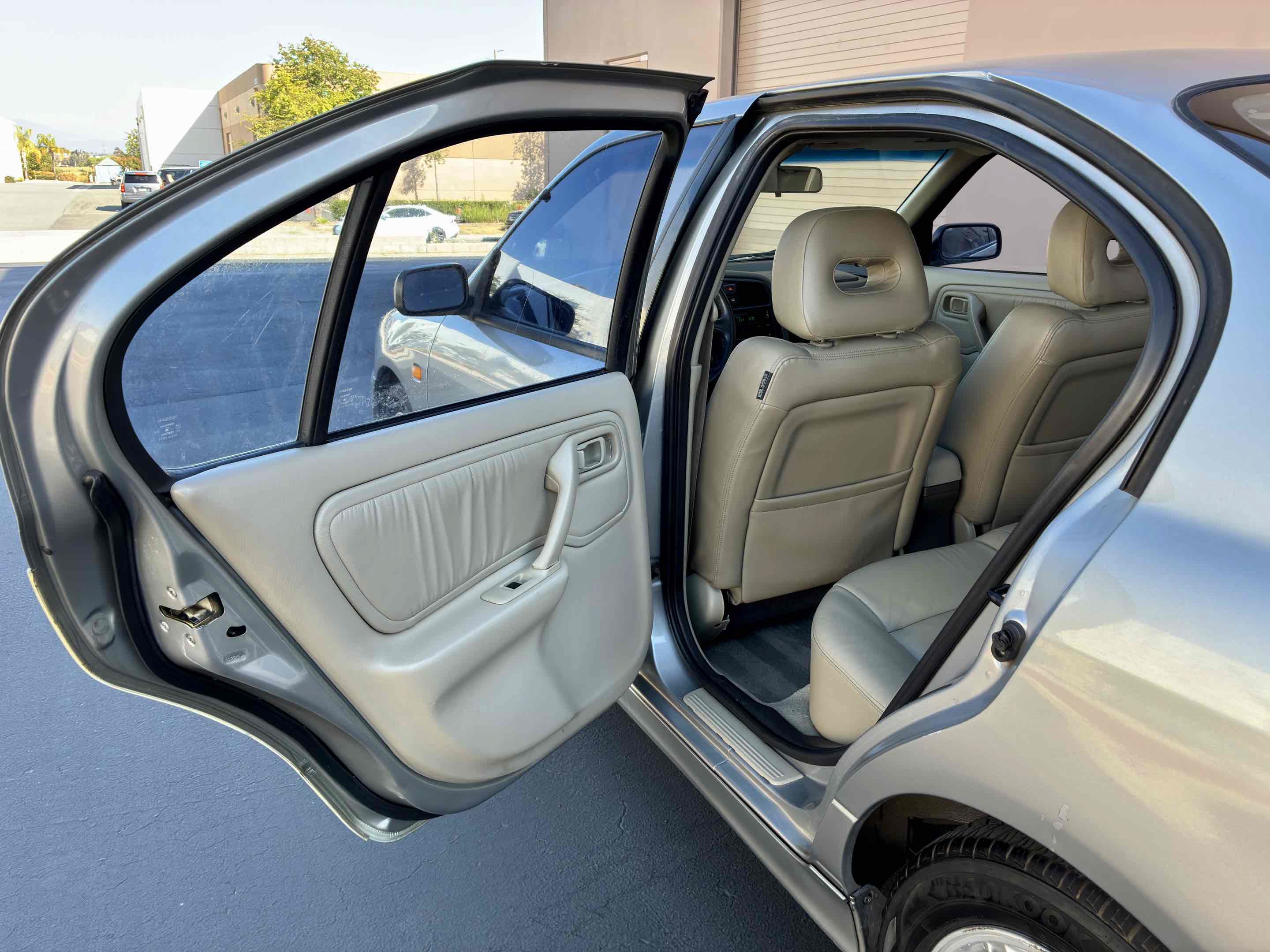 Used 1999 INFINITI G20 FWD image 41