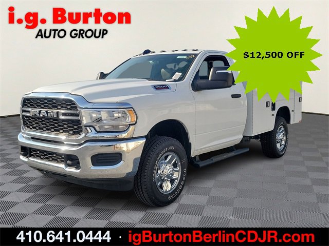 New 2024 RAM 2500 Tradesman w/ Chrome Appearance Group image 2