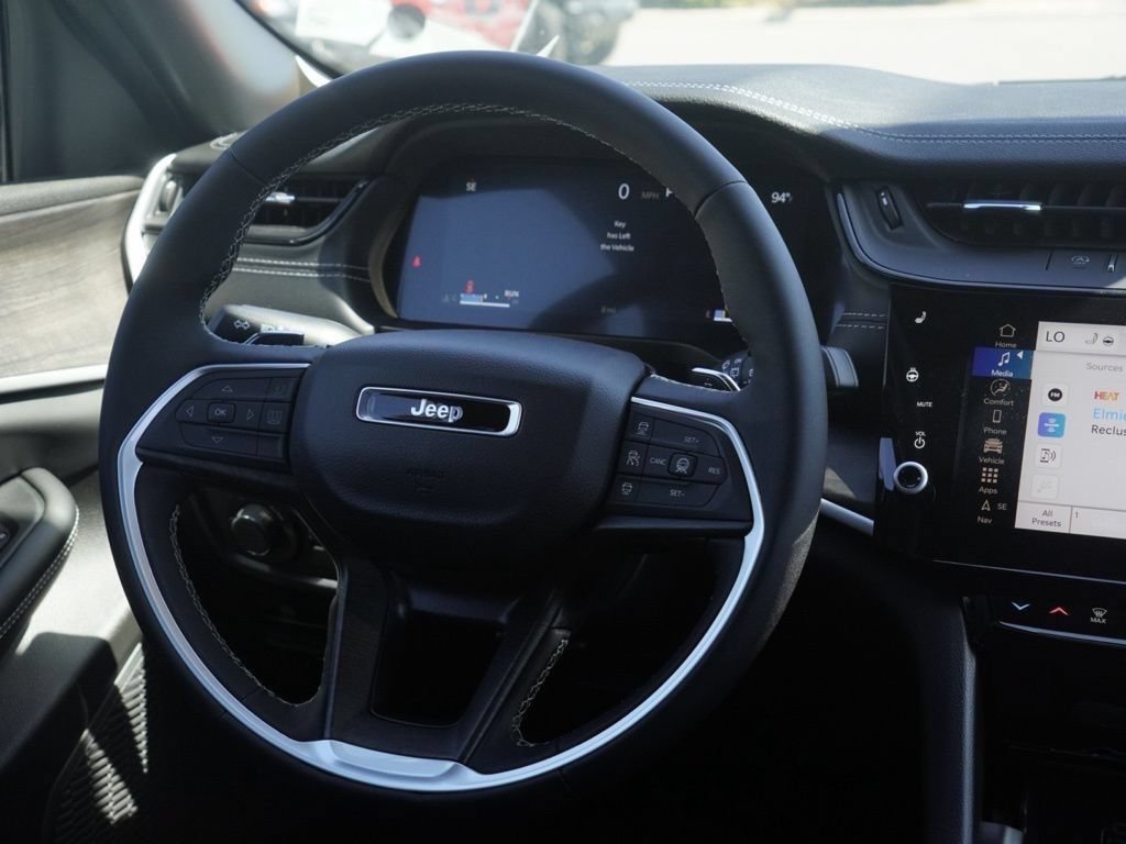 New 2026 Jeep Grand Cherokee Altitude AWD/4WD image 27