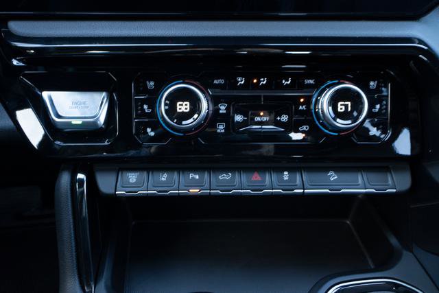 Used 2024 GMC Sierra 2500 AT4 w/ AT4 Premium Plus Package image 26