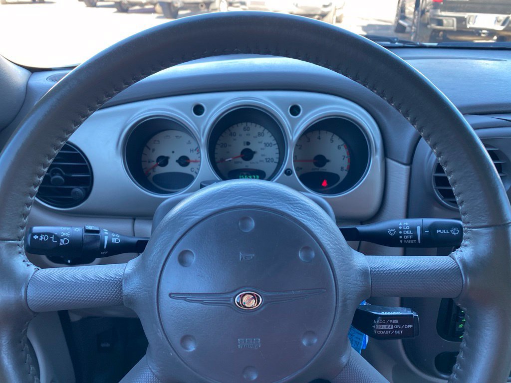 Used 2005 Chrysler PT Cruiser Touring FWD image 18
