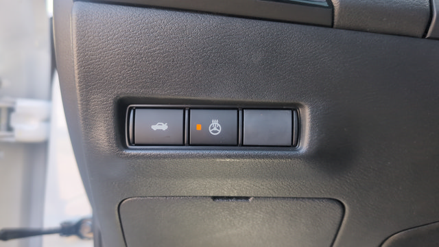 Used 2026 Nissan Sentra SV w/ SV Convenience Package FWD image 11