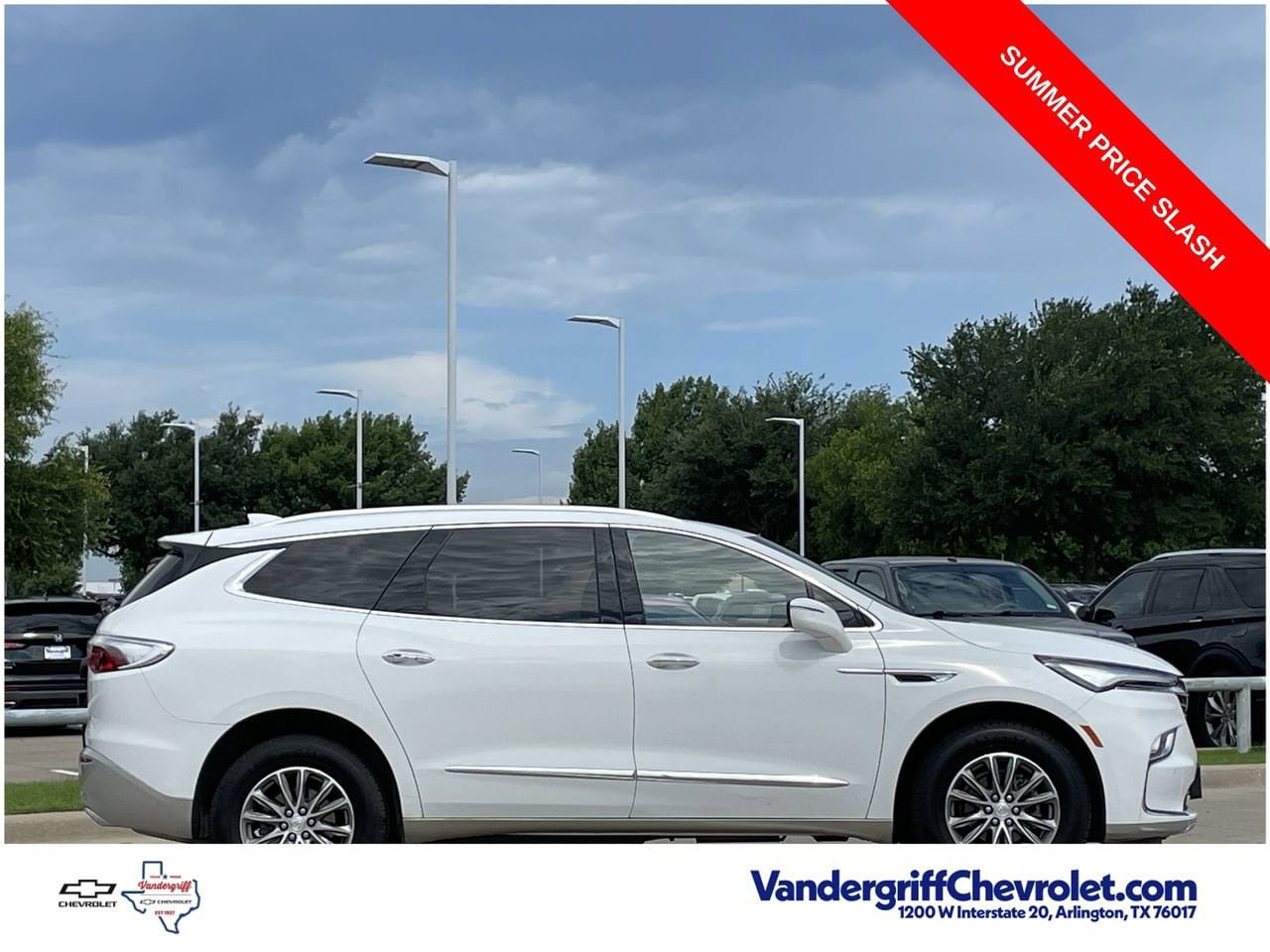 Certified 2022 Buick Enclave Essence FWD image 3