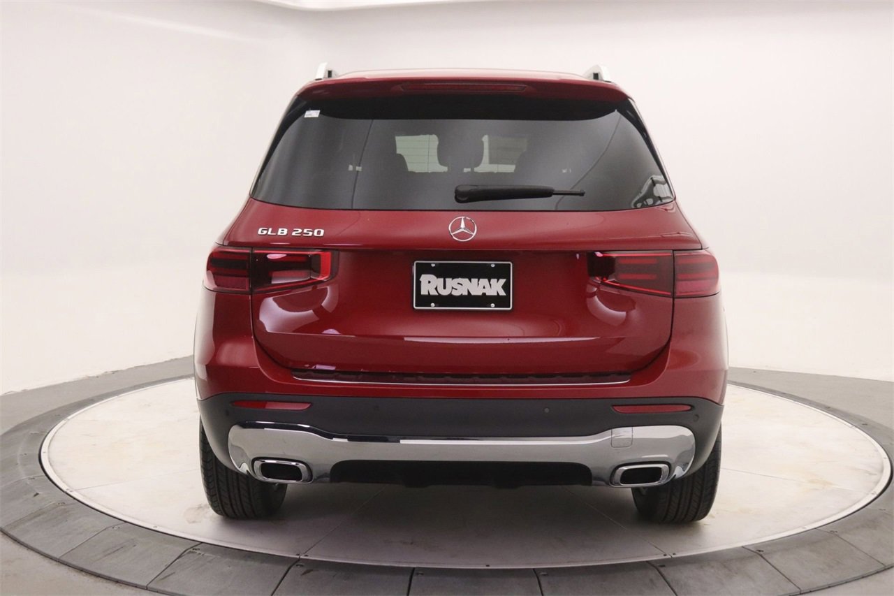 New 2026 Mercedes-Benz GLB 250 image 3