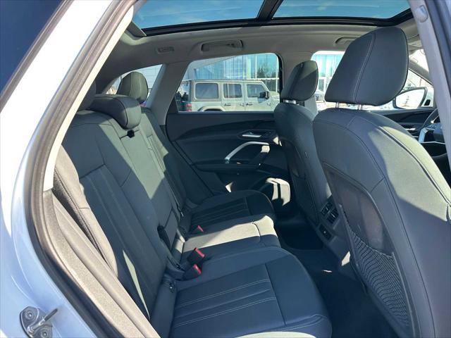 Used 2025 Audi Q5 Premium AWD/4WD image 12