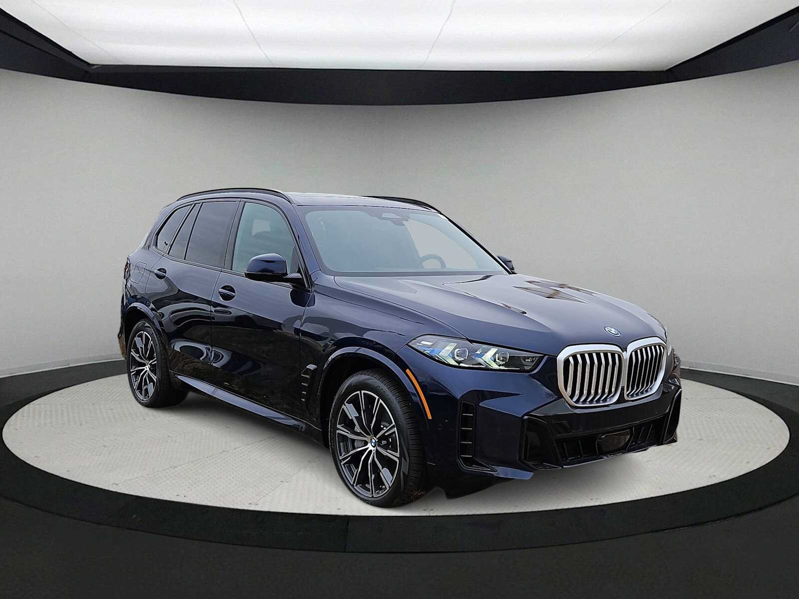 Used 2026 BMW X5 xDrive50e AWD/4WD image 2