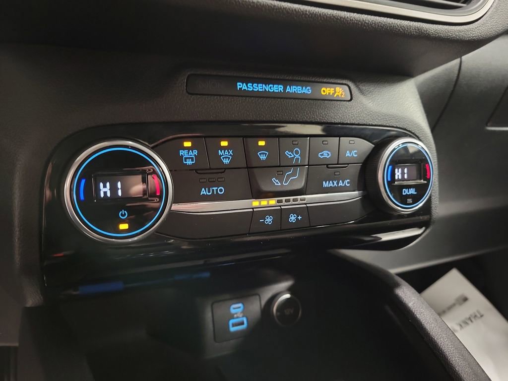 Used 2021 Ford Escape SE image 16