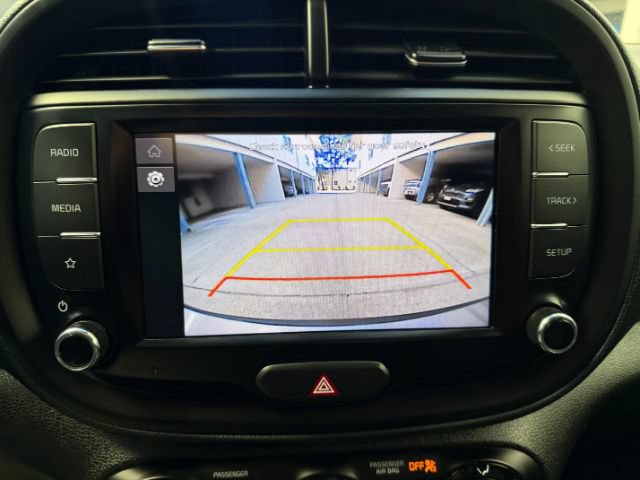 Used 2023 Kia Soul LX w/ Option Group 015 FWD image 21