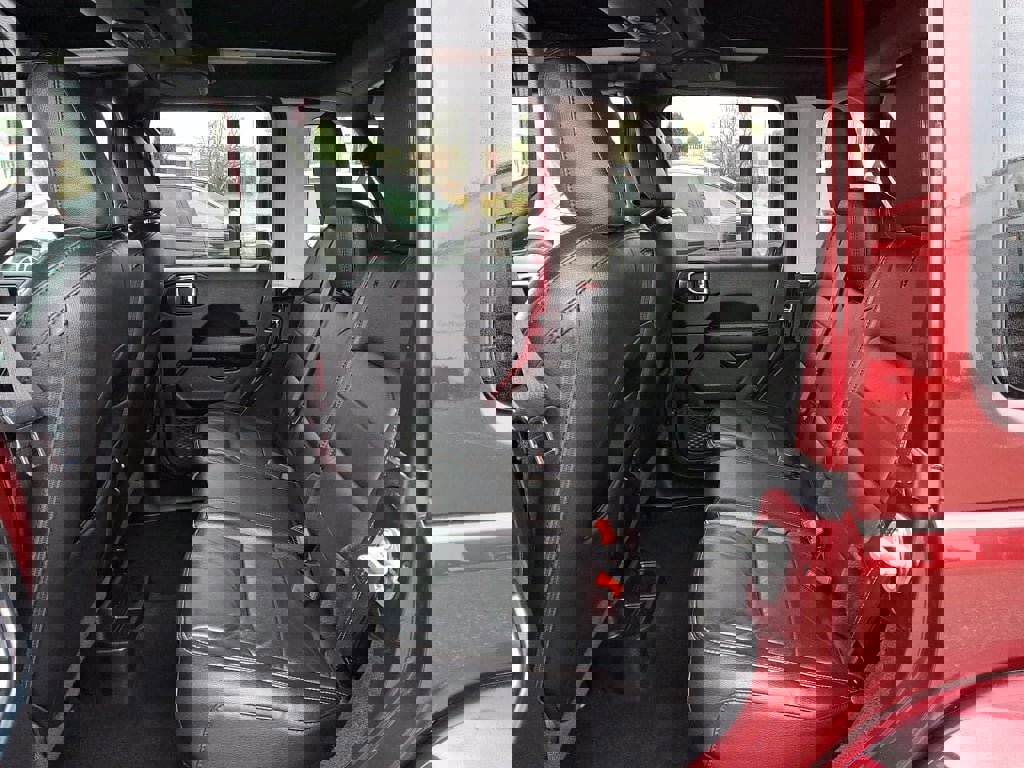 Used 2021 Jeep Wrangler Unlimited Sahara image 19