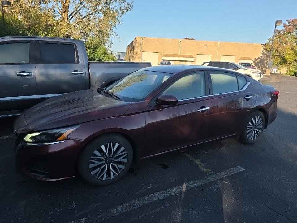 Certified 2024 Nissan Altima 2.5 SV w/ SV Premium Package FWD image 5