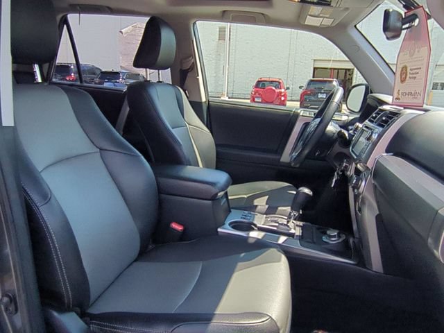 Used 2017 Toyota 4Runner SR5 Premium AWD/4WD image 30