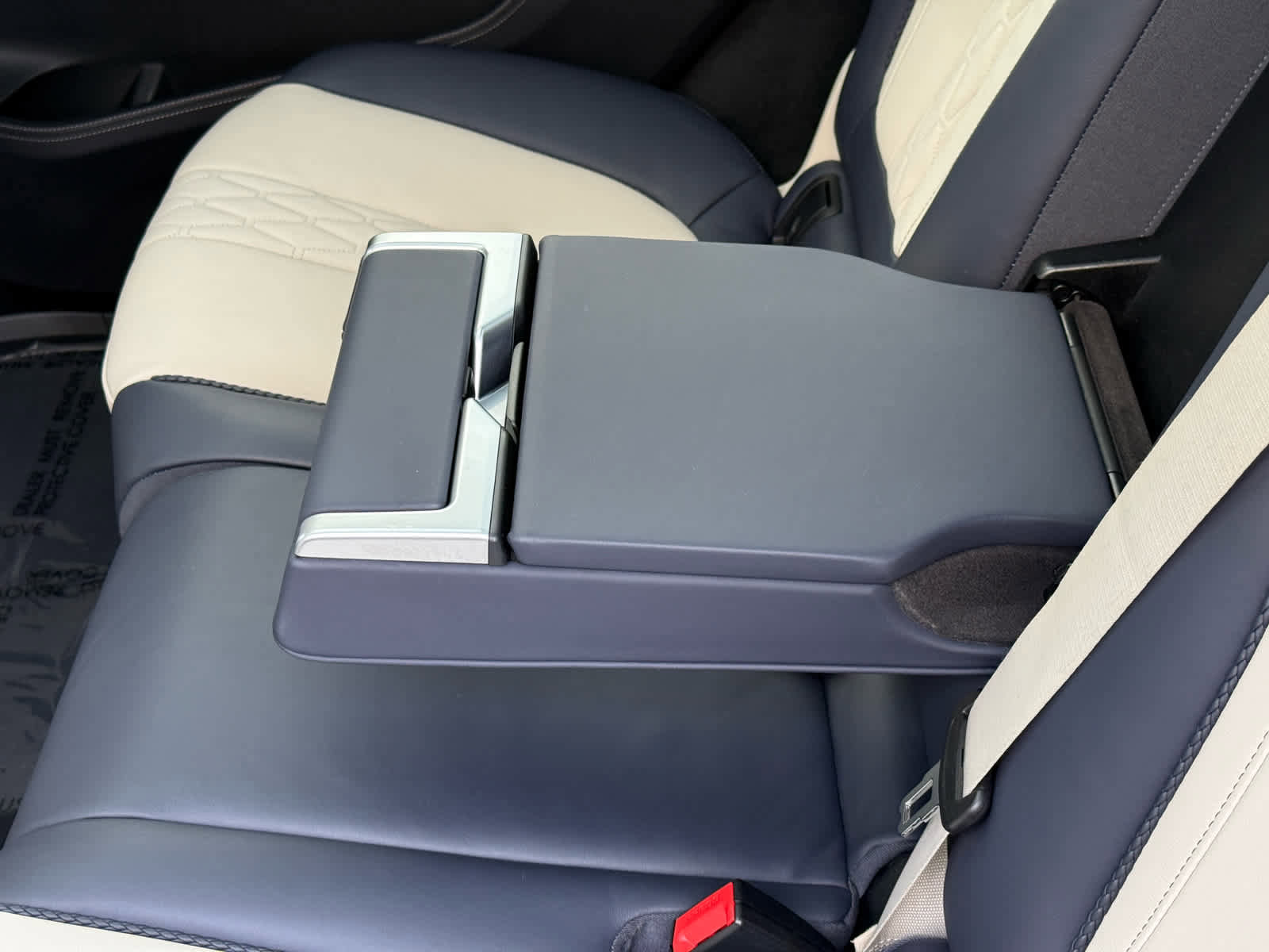 Used 2022 BMW X7 M50i image 36